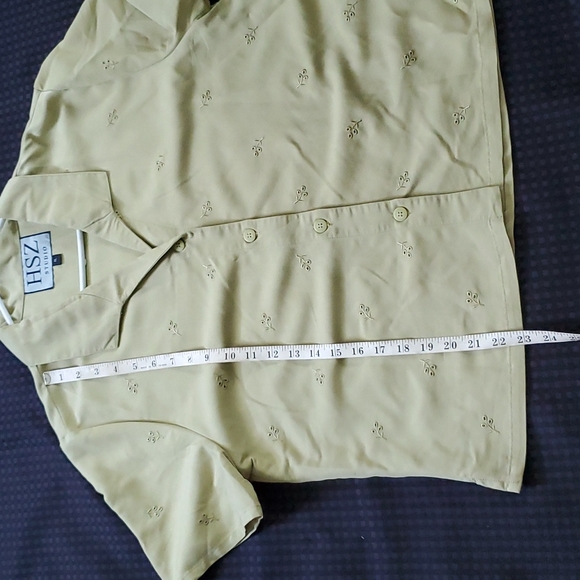 HSZ Studio, pale green, short sleeve size XL - Picture 10 of 11